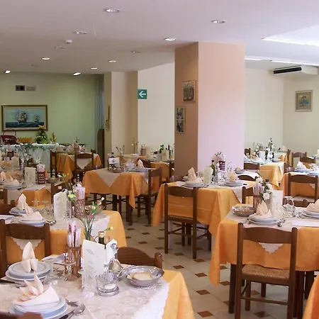 Hotel Edelweiss 3*