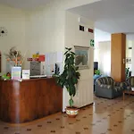 Отель Edelweiss 3*